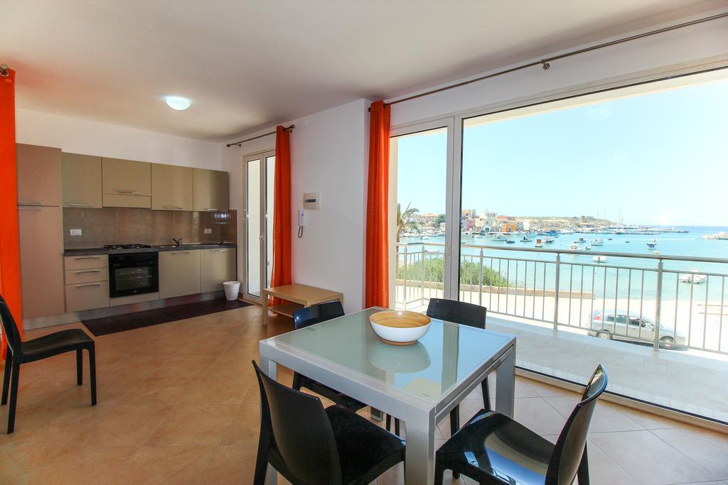 Family Suite Porto Vecchio ランペドゥーザ エクステリア 写真
