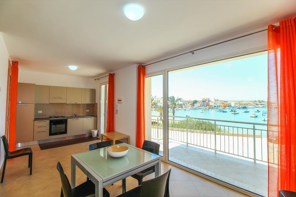 Family Suite Porto Vecchio ランペドゥーザ エクステリア 写真